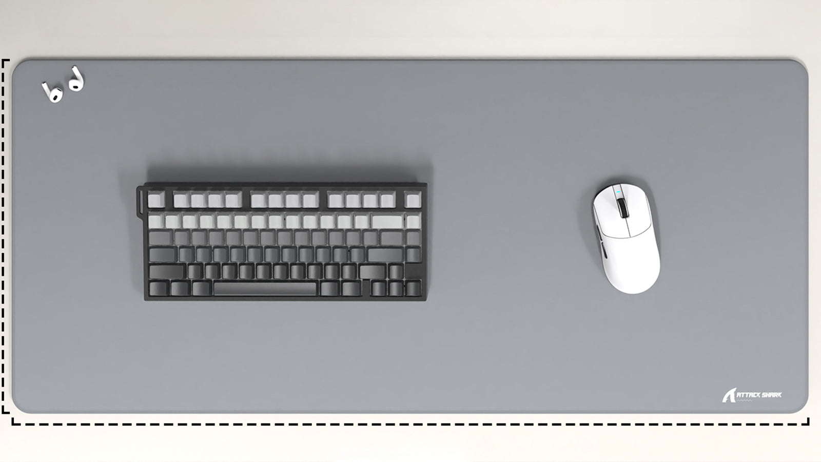 Desk Mat vs. Standard Gaming Mousepad: Pros, Cons, and Setup Aesthetics